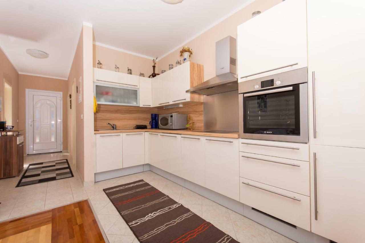 Luxury Apartment L&A Трогир Екстериор снимка